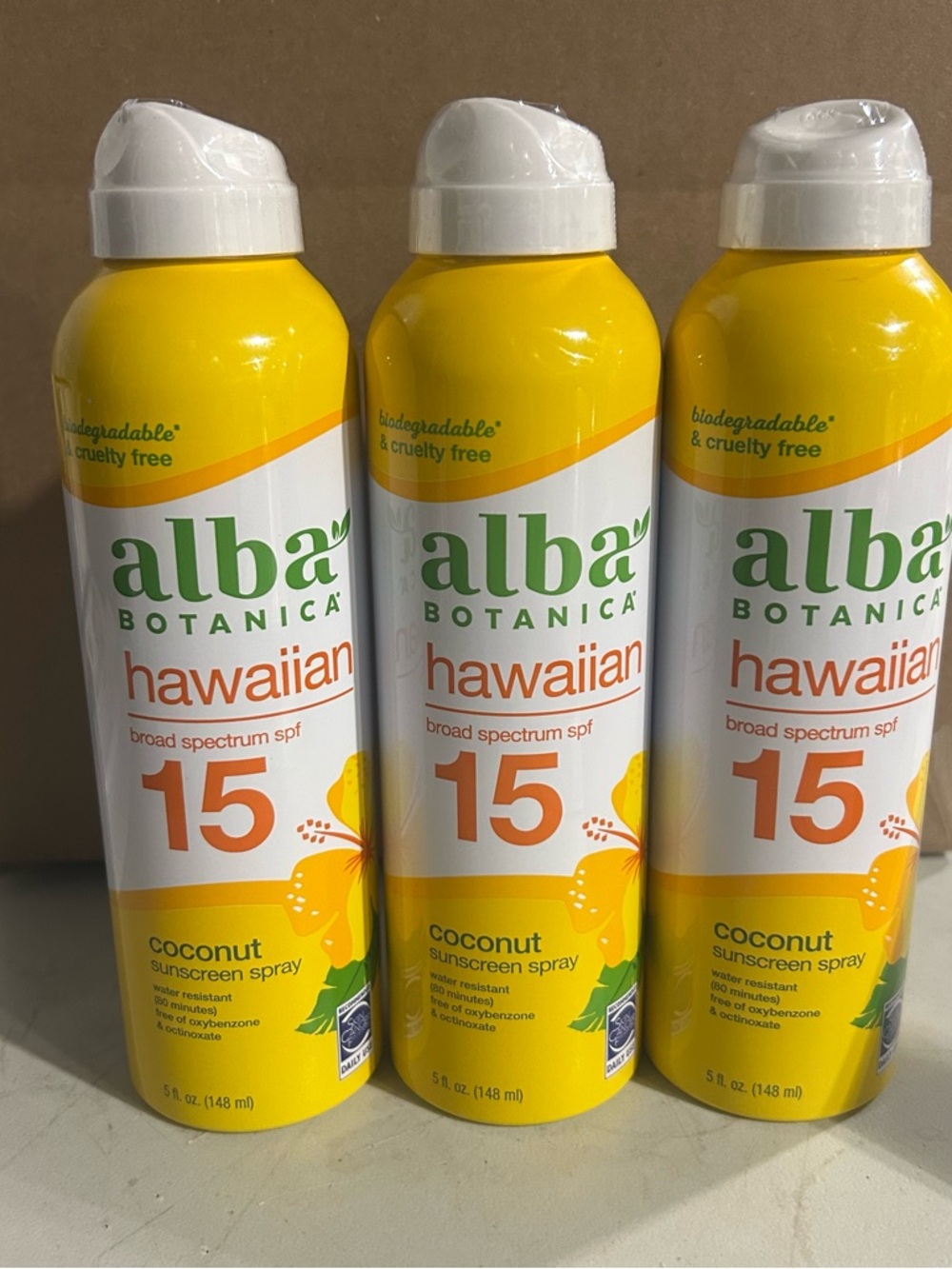 3 Alba Botanical sunscreen spray SPF 15 with free shipping expires 11/2026
